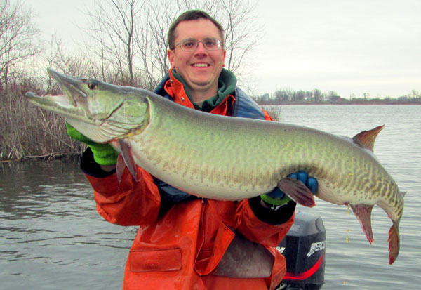 DNR: Fish & Wildlife: Muskie Fishing