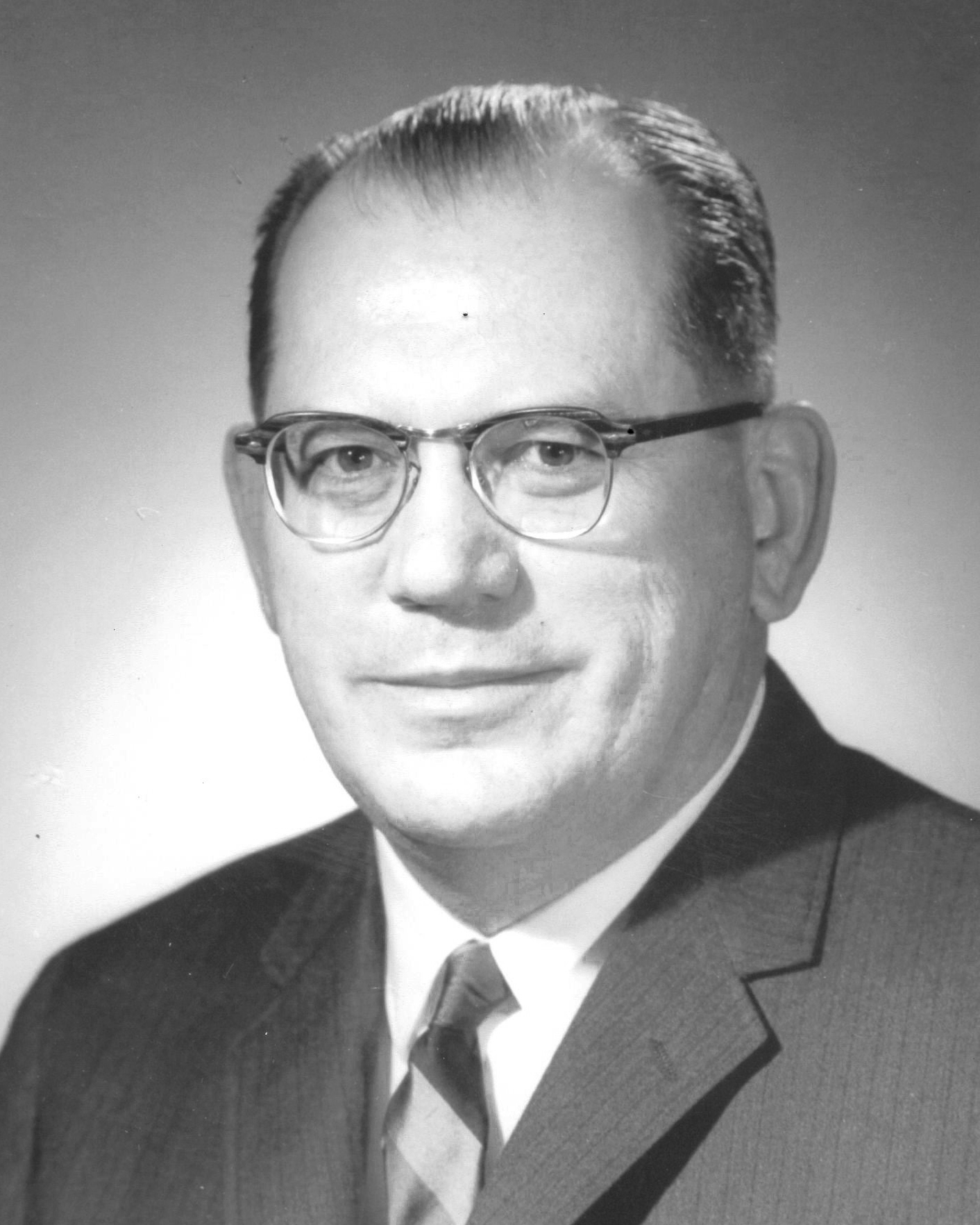 Headshot of Commissioner Kuharick